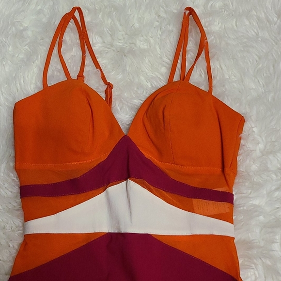 Clothes - Picture 2 of 4